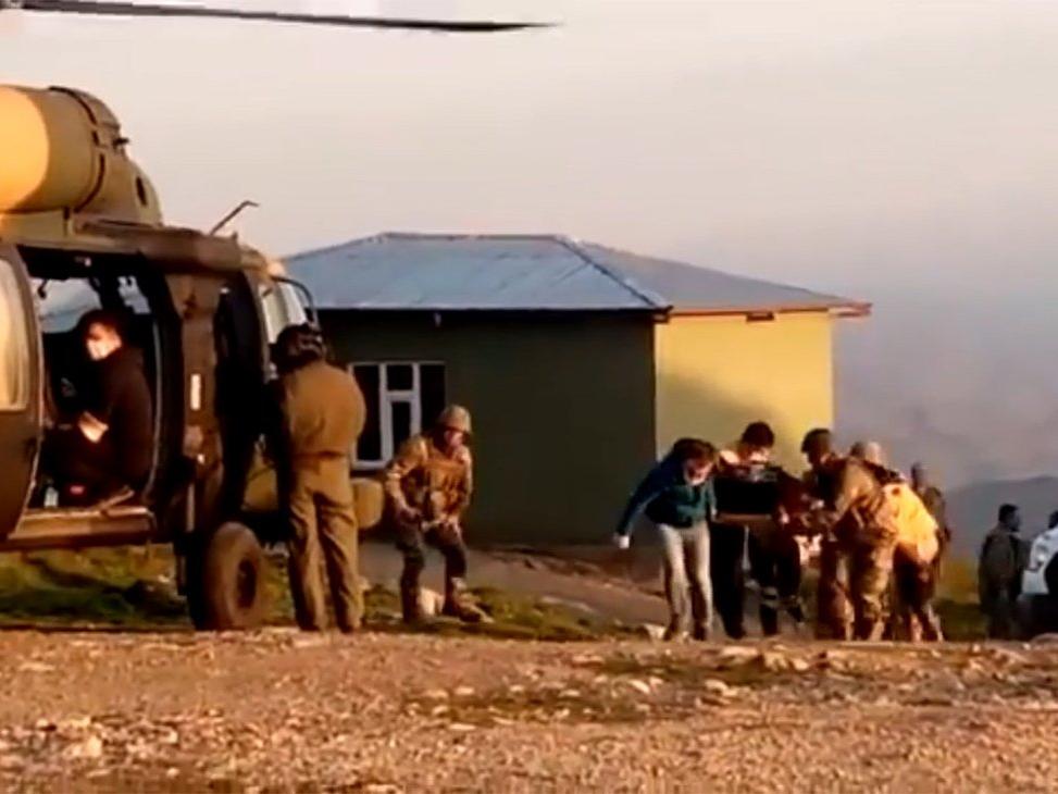 Askeri helikopter çocuk için havalandı