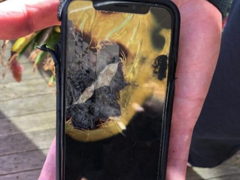 iPhone X cebinde patladı, ikinci derece yanıkla Apple'a dava açtı