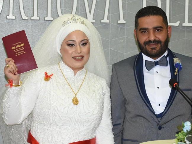 İzmir depreminde 9.5 saat sonra enkazdan çıkarılan Buse Hasyılmaz evlendi