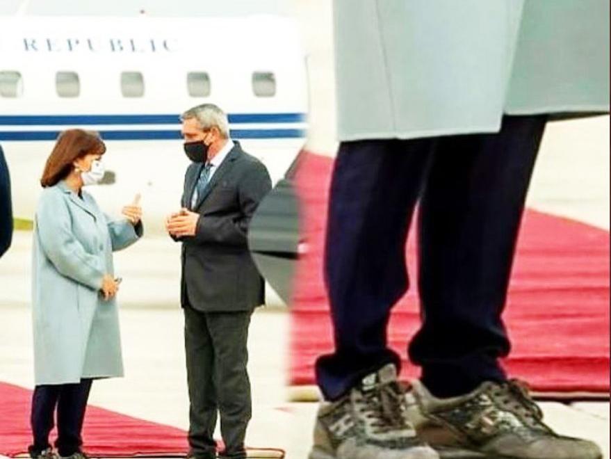 Yunan Cumhurbaşkanı'nın ayakkabıları tepki çekti