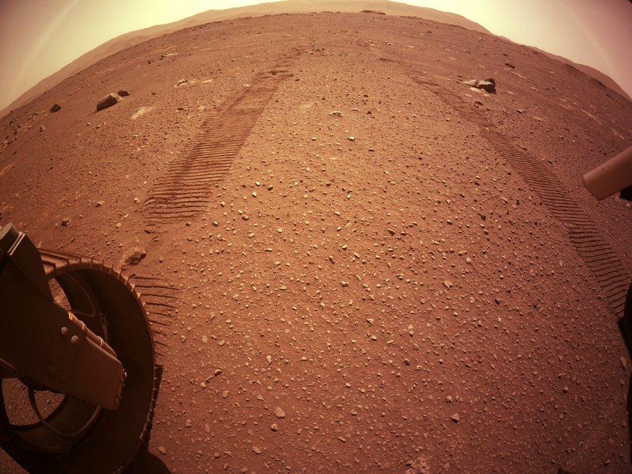 Perseverance 70 metreye ulaştı... Mars'tan yeni fotoğraf yolladı
