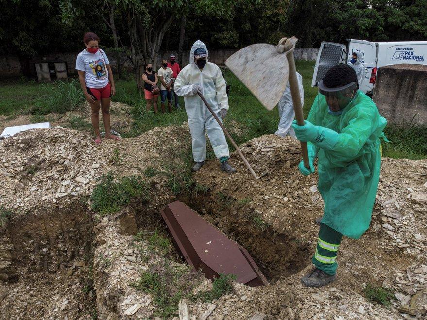 Brezilya'da bir ilk yaşandı: Coronadan ölenlerin sayısı katlandı