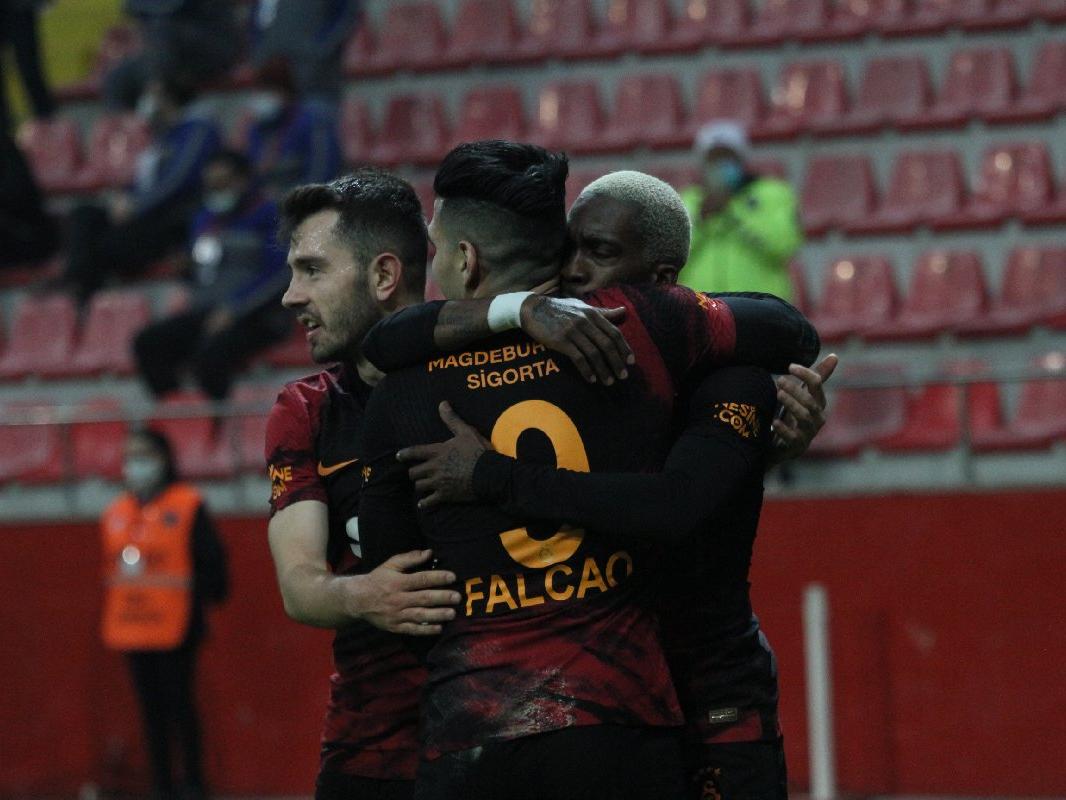 Galatasaray, Kayserispor'u yıldızlarıyla devirdi: 0-3