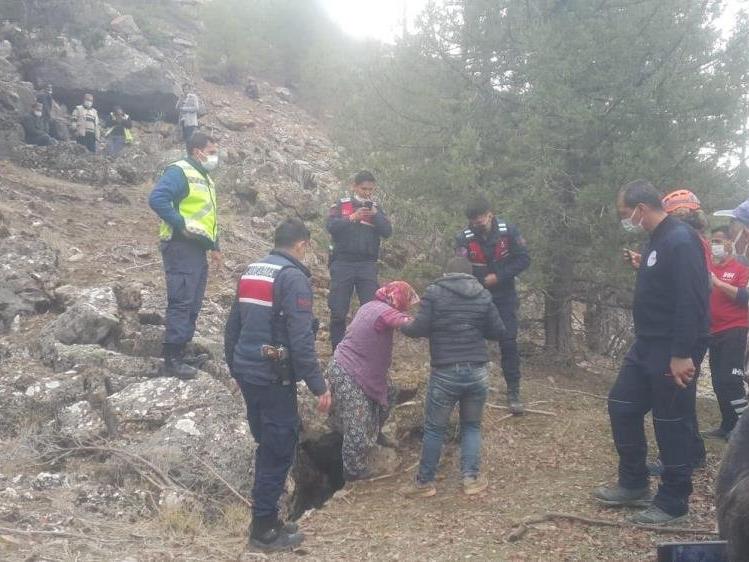 2 gündür kayıp olan kadın mağarada bulundu