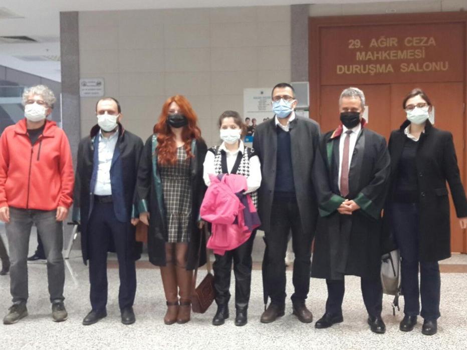 'Sabıkalı savcı' haberinden yargılanan gazeteciler beraat etti