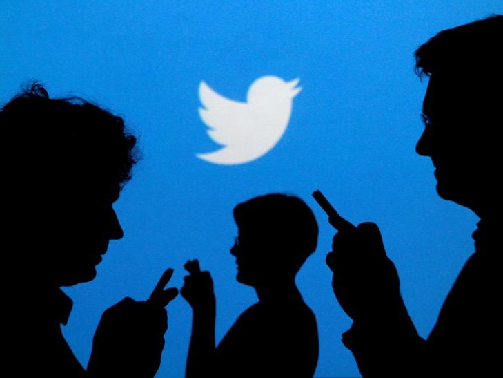 Twitter ve Facebook'a tepki: Aşı karşıtını engellemedi