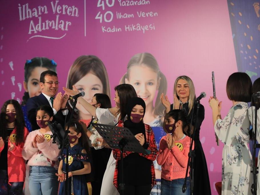 Kız çocuklarıyla buluşan İmamoğlu çifti 'Büyüt Hayallerini' projesini tanıttı