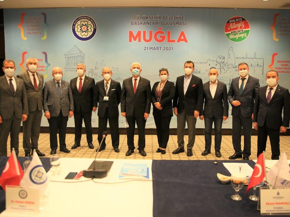 CHP'li 11 başkandan ortak açıklama: İnsan haklarına ağır darbe
