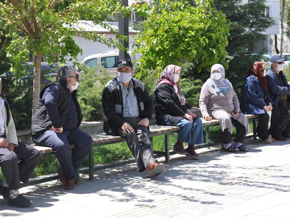 Eskişehir'de 65 yaş üstü vatandaşlara yeniden kısıtlama
