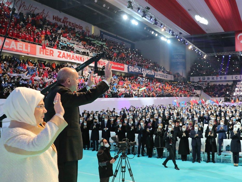 'Lebaleb' AKP kongresine tepkiler çığ gibi büyüdü