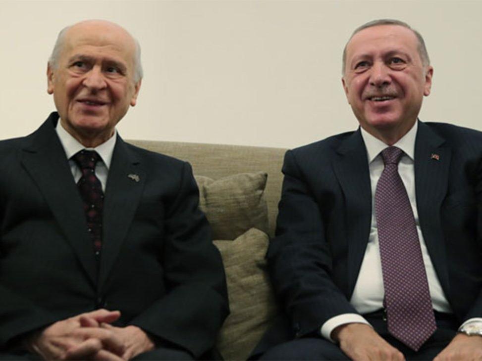 Devlet Bahçeli, Recep Tayyip Erdoğan'ı tebrik etti