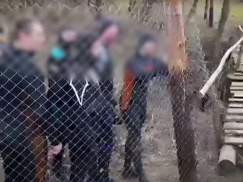 Ukrayna'da sınır muhafızları kaçakçıları kümese kapattı