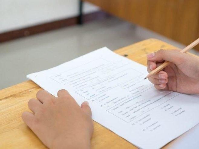 Lise sınavları ertelendi mi? MEB'ten yüz yüze sınav açıklaması...