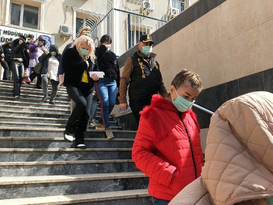 İstanbul'da fuhuş operasyonu: 21 kişi tutuklandi