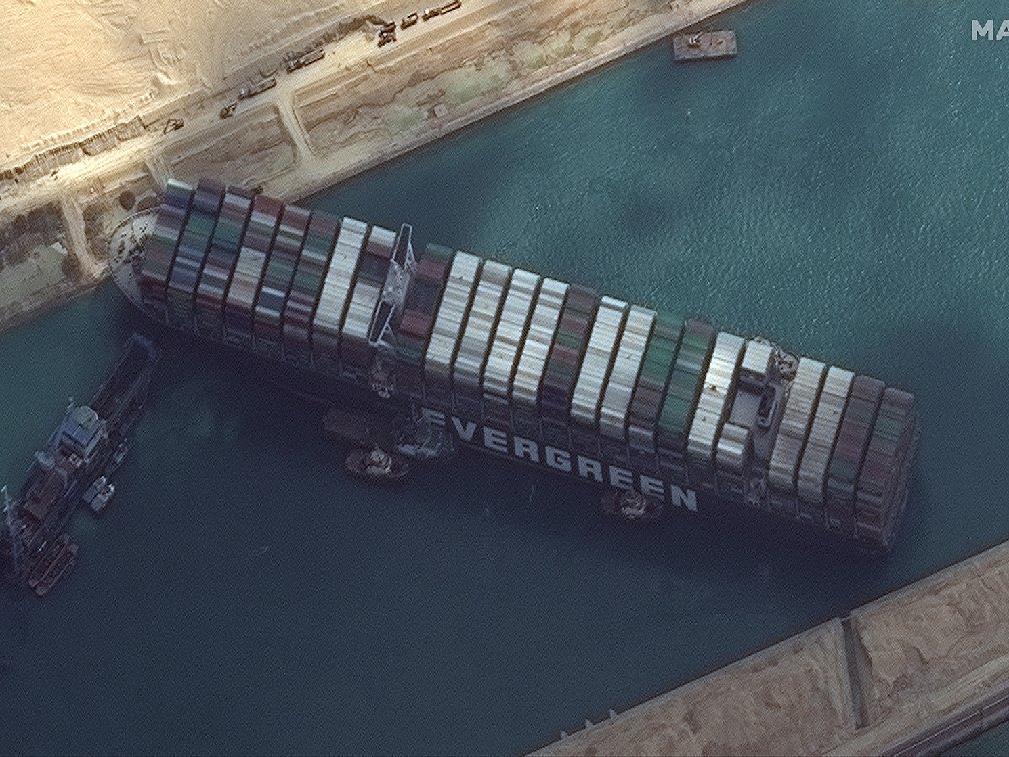 Süveyş Kanalı'ndaki gemi krizinde büyük gün: Bugün kurtarılacak