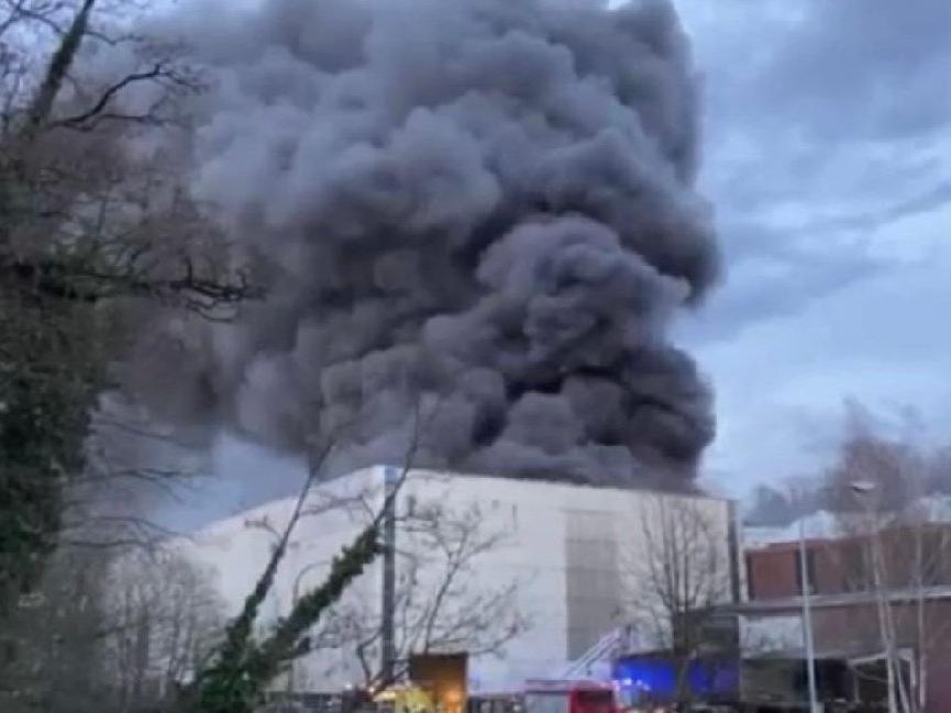 Almanya'da Türk şirkete ait dev fabrikada yangın