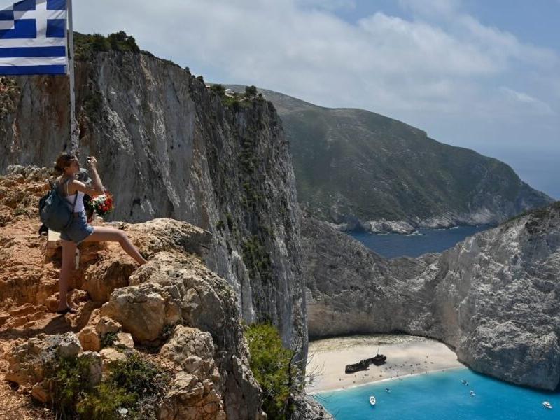 Yunanistan turizm sezonunu 14 Mayıs’ta açacak