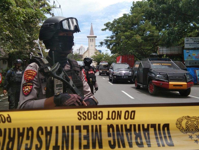 Endonezya'da pazar ayinine bombalı saldırı