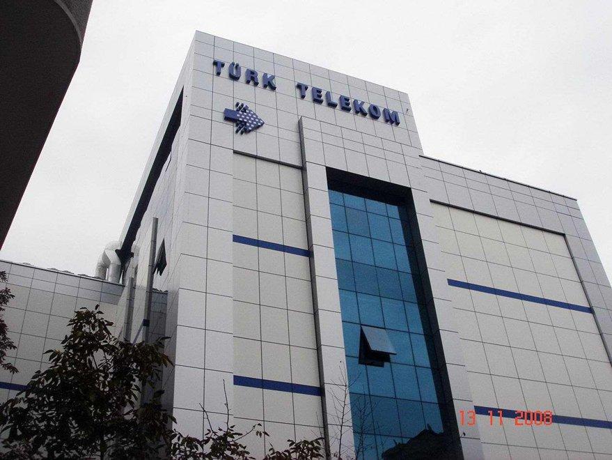 Telekom’a atanan AKP’liler 12 ayda 18 maaş alıyor!