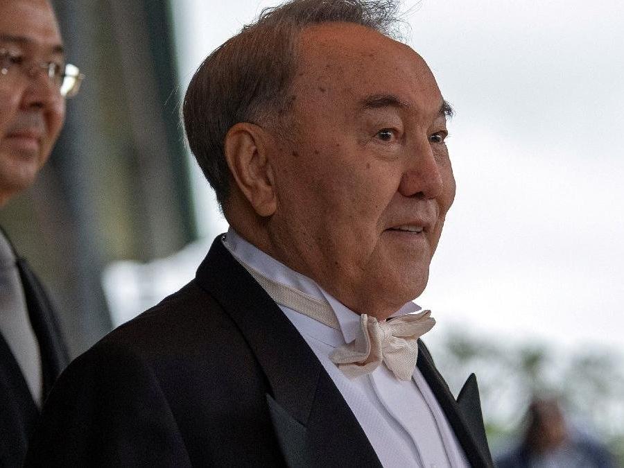 Nazarbayev'den Türk ülkelerine teklif
