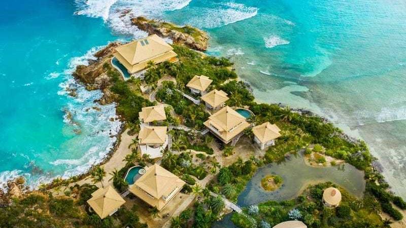 Ünlü milyarder, yeni adasında turizm sezonunu açıyor