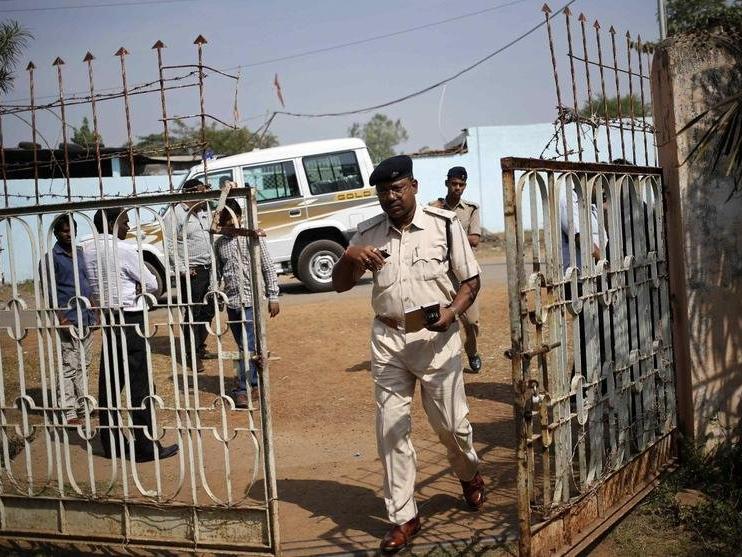 Hindistan’da isyancılarla çatışma