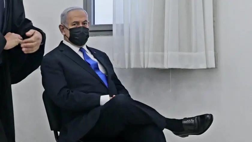 Netanyahu'dan yolsuzluk davasında tepki çeken kare: Ciddiyetsiz