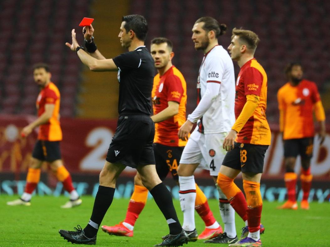 Galatasaray Karagümrük maçına VAR damga vurdu! Verilenler, verilmeyenler...