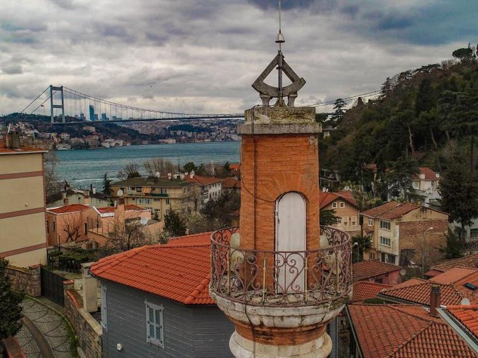 İstanbul'un simgelerinden, 447 yıllık güneş saatli minare