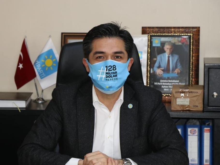 İYİ Parti'den '128 milyar dolar nerede' maskesi