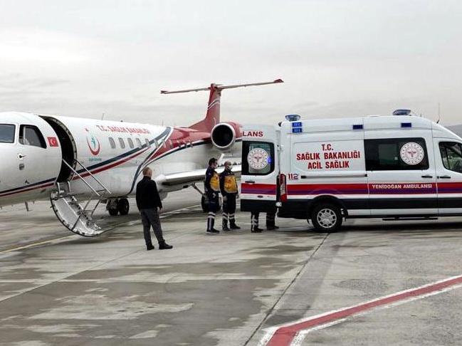 Kalp hastası iki bebek ambulans uçakla İstanbul ve Ankara'ya sevk edildi
