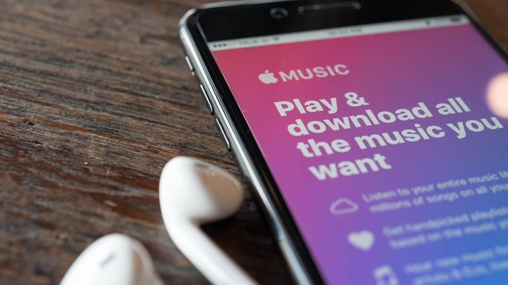 Apple Music, ücrette Spotify'ı ikiye katladı