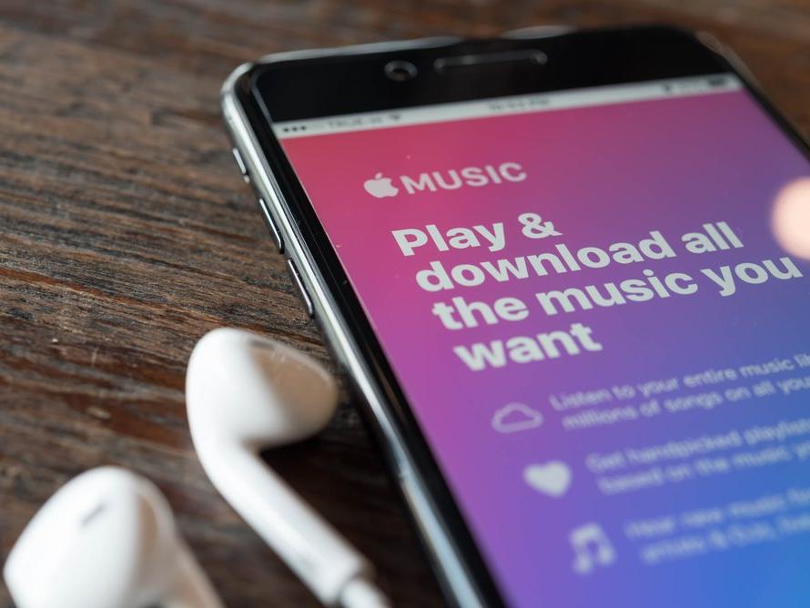 Apple Music, ücrette Spotify'ı ikiye katladı
