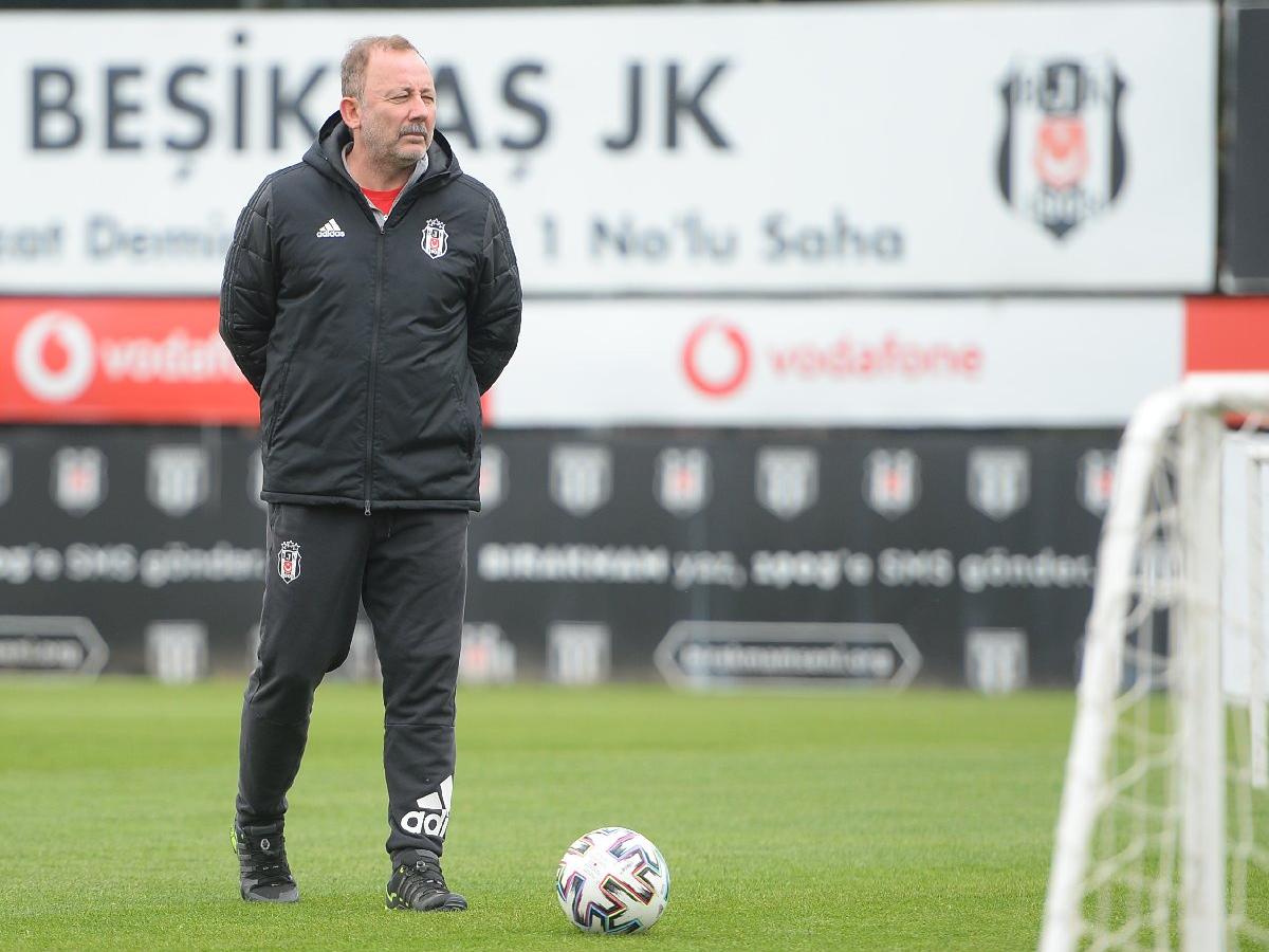 Beşiktaş Teknik Direktörü Sergen Yalçın taktik değiştirecek