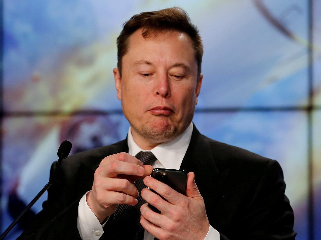 Elon Musk, kendini ajan olarak gösterdi