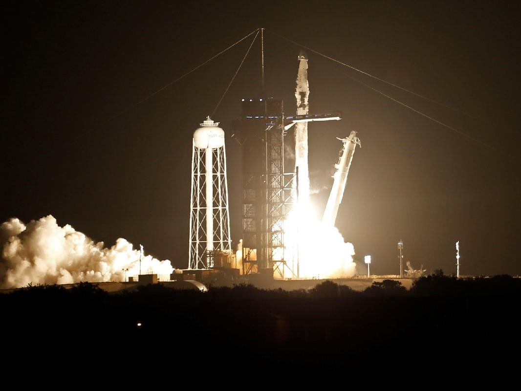 Musk'ın SpaceX'i 4 astronotu uzaya gönderdi
