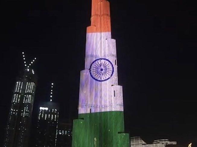 Dünyanın en yüksek binasında Hindistan'a destek mesajı
