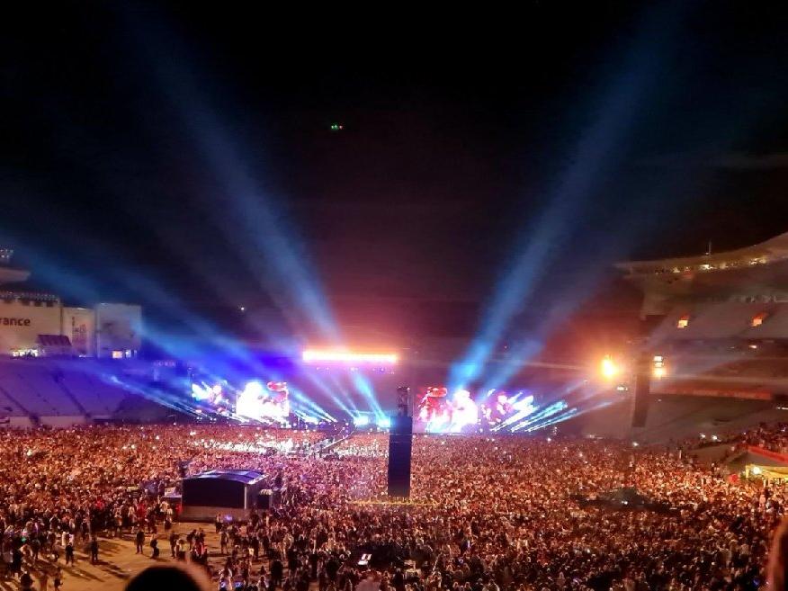 Yeni Zelanda normale döndü: 50.000 kişi konser izledi