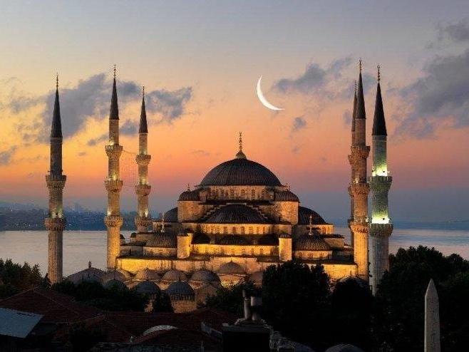 İftar saati Diyanet tarafından paylaşıldı! Ankara, İstanbul, İzmir ve il il iftar vakitleri… İftar saat kaçta?
