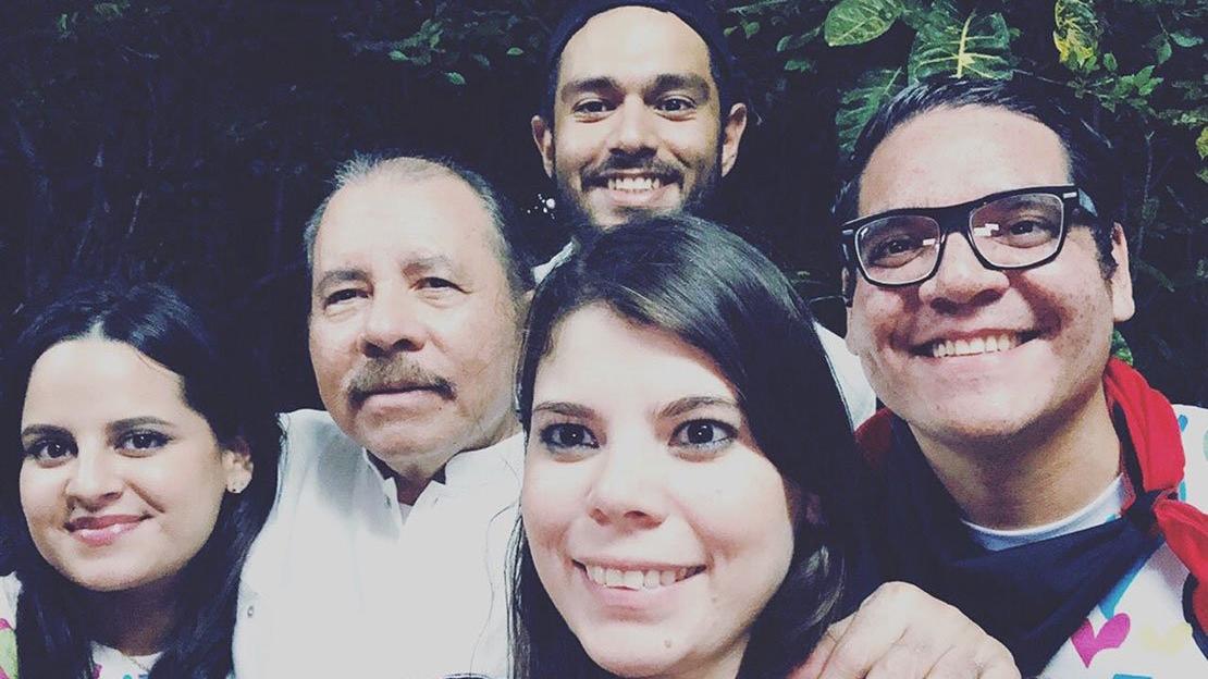 Nikaragua Devlet Başkanı Ortega'nın aile saadeti: Karısı yardımcı, 8 çocuğu danışman