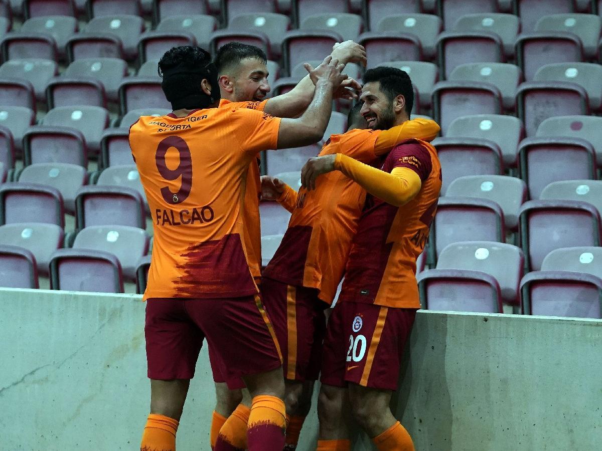Pes etmeyen Galatasaray'ın kaderini belirleyecek iki maç