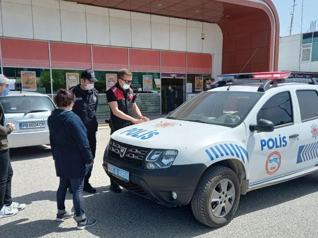 Edirne'de markete aracıyla gidenlere ceza