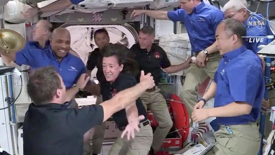Space X ve NASA'nın gönderdiği astronotlar Dünya'ya döndü