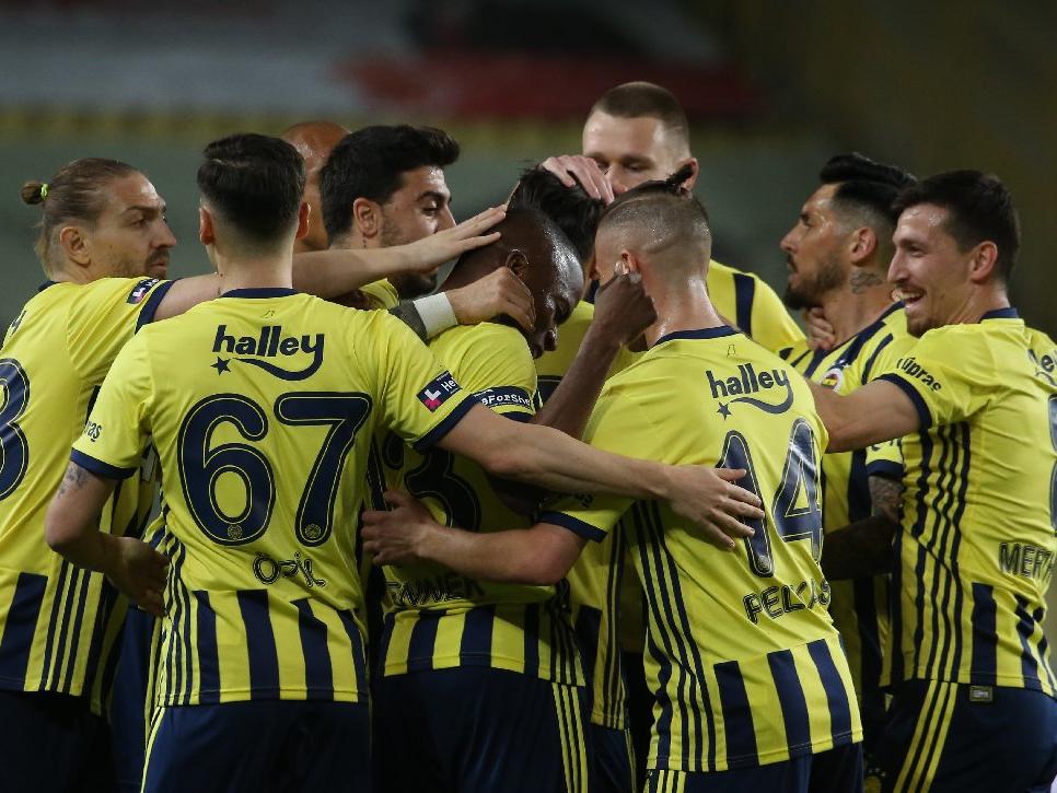 Fenerbahçe Erzurumspor'u 14 dakikada devirdi, 'yarış bitmedi' dedi: 3-1