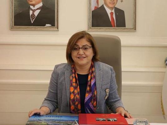 AKP'li Gaziantep Büyükşehir Belediyesi'nden skandal kitap ihalesi