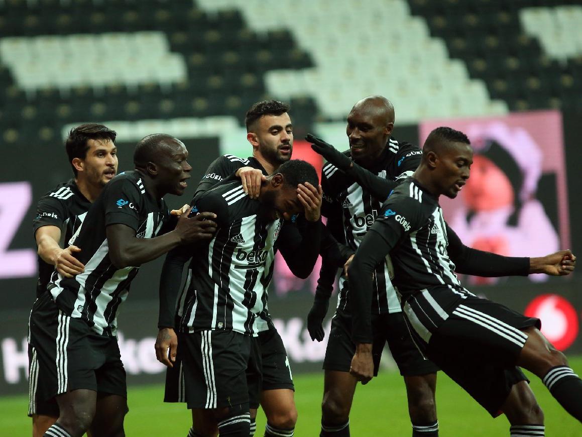 Beşiktaş'ın iki yıldızı Aboubakar ve N'Koudou Galatasaray derbisinde yok