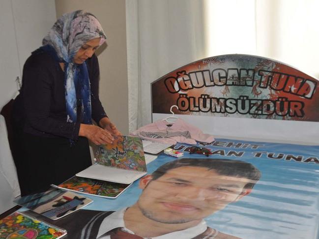 Reyhanlı'daki terör saldırısında oğlunu kaybeden Fatma Tuna: Bizim için Anneler Günü yok