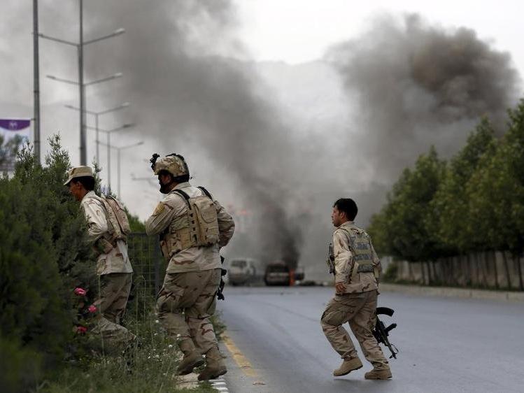 Afganistan'da ateşkesin ilk gününde 4 ayrı patlama