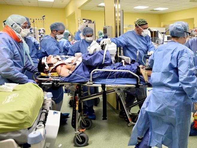 Covid-19 hastalarının yüzde 2,07’si hayatını kaybetti