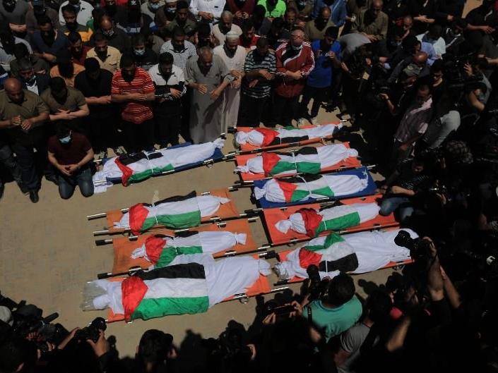 İsrail'in saldırısında aynı aileden 8'i çocuk 10 kişi öldü